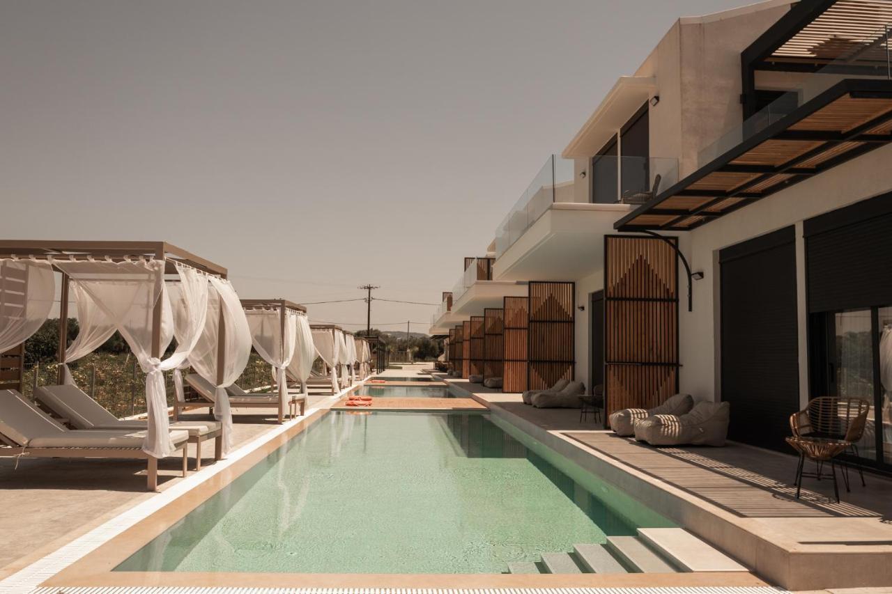 Salt Boutique Hotel Palouki Екстериор снимка