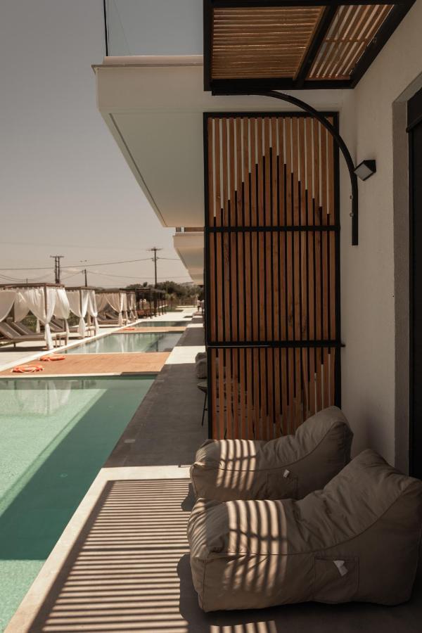 Salt Boutique Hotel Palouki Екстериор снимка
