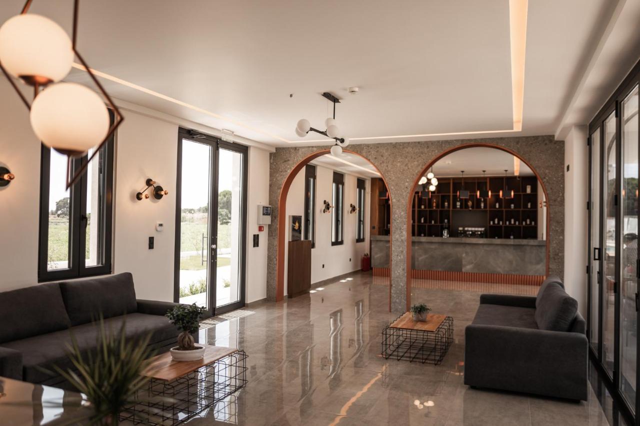 Salt Boutique Hotel Palouki Екстериор снимка