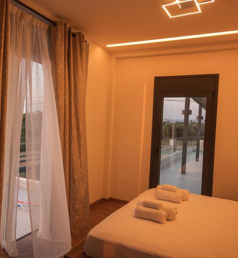 Salt Boutique Hotel Palouki Екстериор снимка