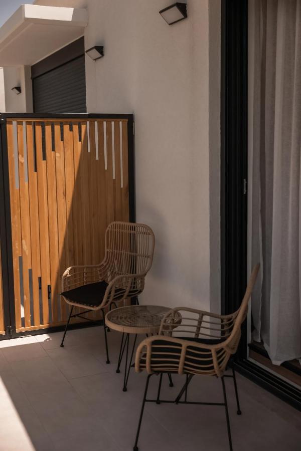 Salt Boutique Hotel Palouki Екстериор снимка