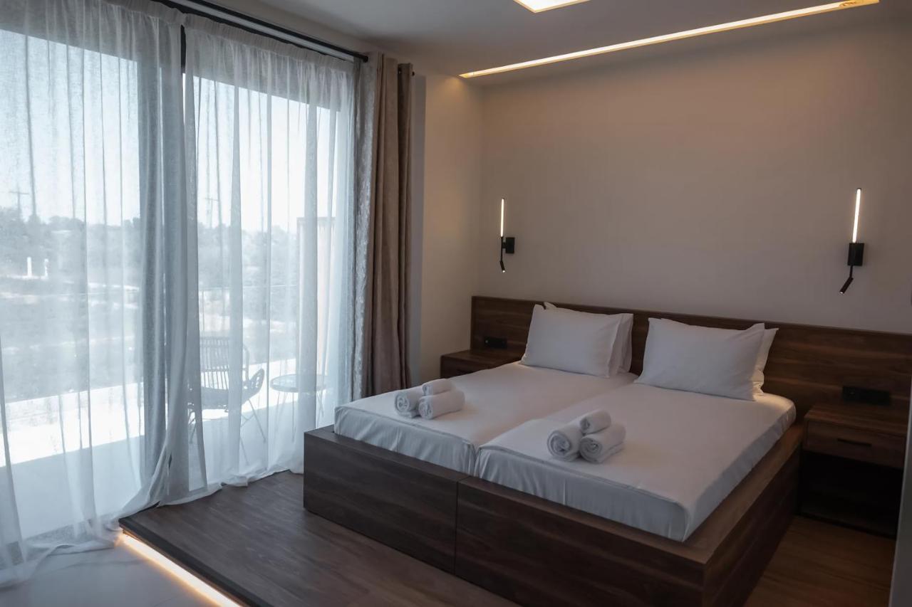 Salt Boutique Hotel Palouki Екстериор снимка