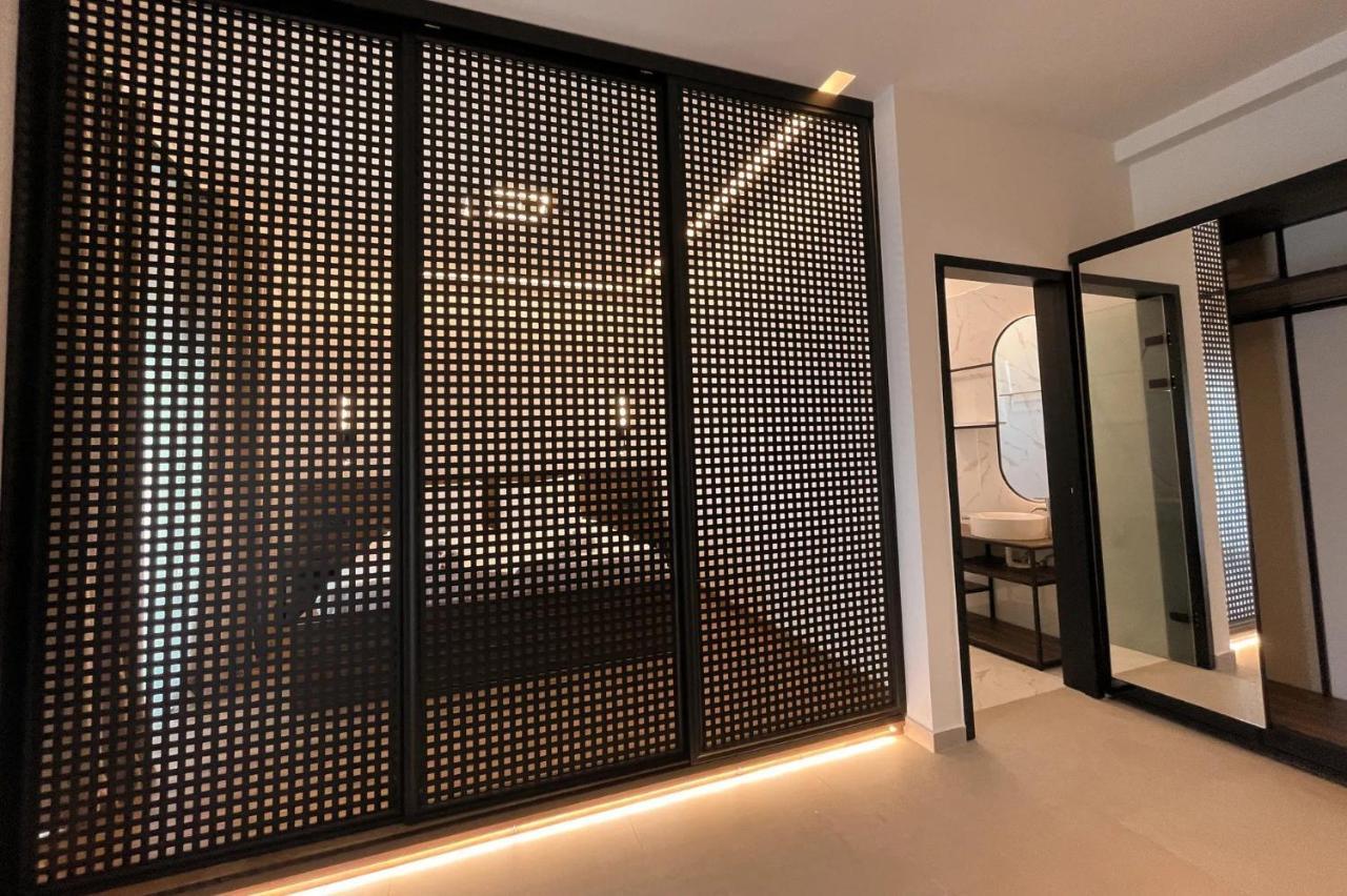 Salt Boutique Hotel Palouki Екстериор снимка